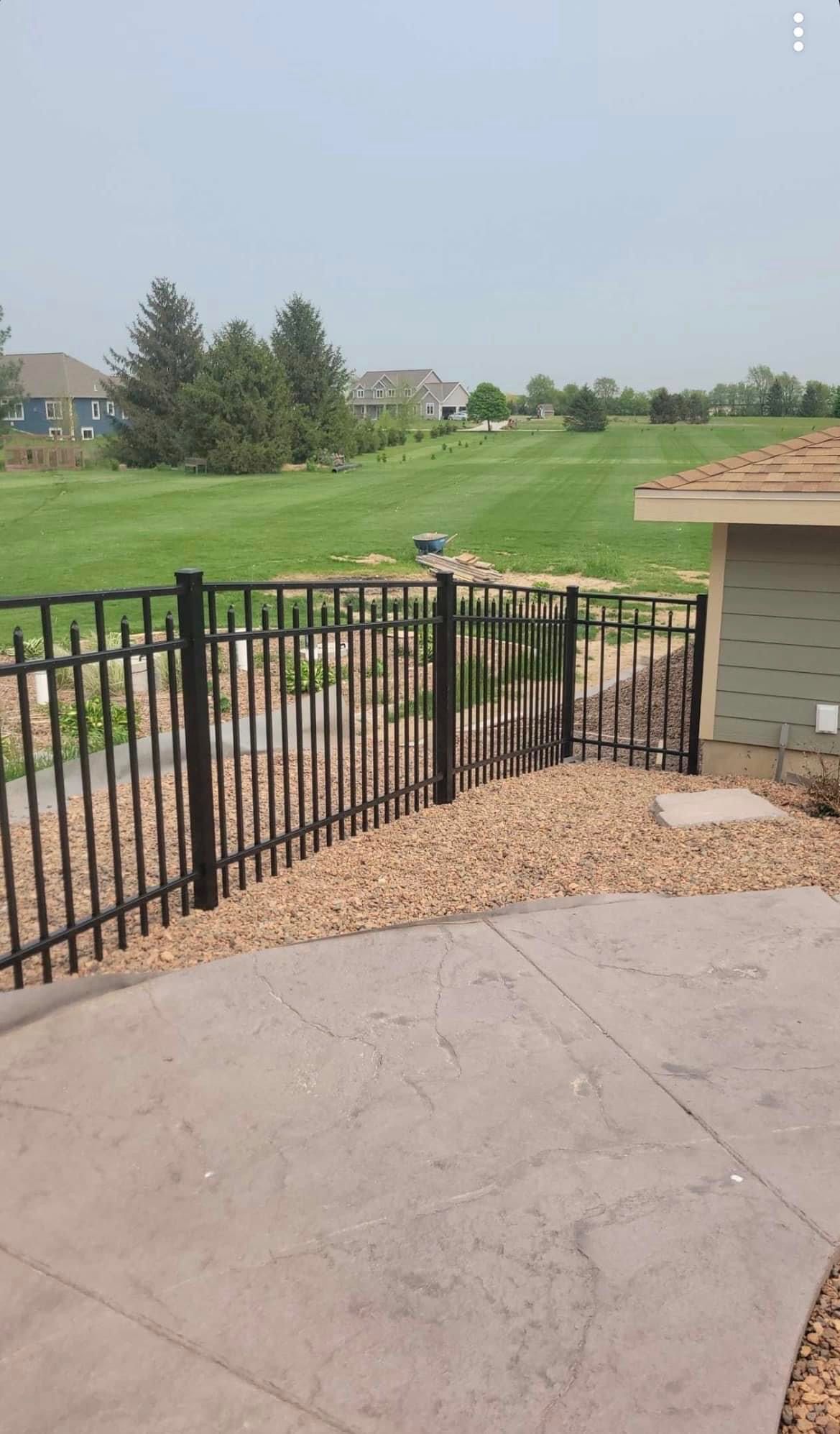aluminum fencing